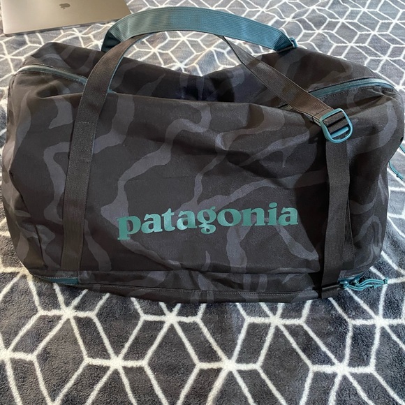 Selling my Patagonia 3 set waterproof sold together!! Great for traveling. - Picture 5 of 14